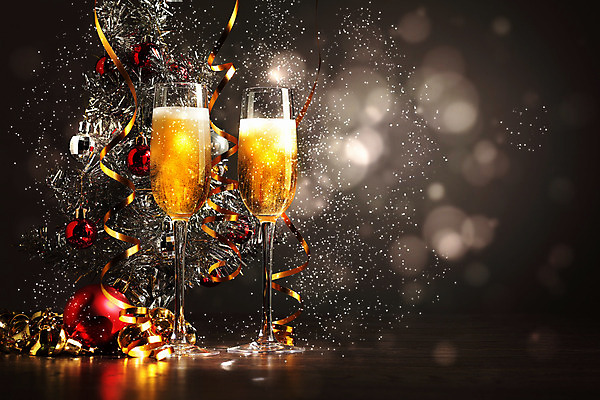 포토 JPG 해외이미지 디자인 기념일 행복 리본 음료 백그라운드 크리스마스 겨울 검은배경 새로움 기념 선물 사랑 사람없음 빛 상자 파티 축제 낭만 축하 알코올 샴페인 샴페인잔 해외202004 해외포토 계절 감정 컨셉 술잔 주류 이벤트 검은색 파일형식