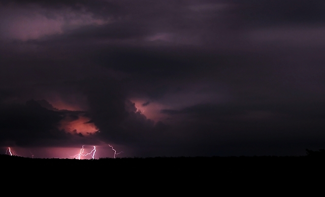 포토 JPG 해외이미지 구름 자연 하늘 날씨 불꽃 사람없음 어둠 힘 활발 에너지 광선 야간 위험 번개 흥분 볼트 폭풍 뇌우 스트라이크 요금 힘찬 해외202004 해외포토 자연요소 감정 컨셉 불 공구 생태계 파일형식