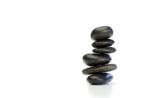 포토 JPG 해외이미지 백그라운드 컨셉 휴식 사람없음 쌓기 검은색 스파 회색 조약돌 흰색 석탑 매끈함 테라피 해외202004 해외포토 컬러 모션 뷰티 탑 돌_바위 감각 파일형식