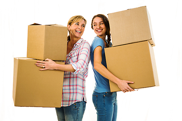 포토 JPG 해외이미지 백인 라이프스타일 여자 딸 행복 중년 50대 가정 모션 엄마 새로움 아파트 주택 실내 사랑 두명 상자 부모 기쁨 즐거움 해외202004 해외포토 서양인 감정 컨셉 가족 사람 성인 내부 건물 생활 파일형식