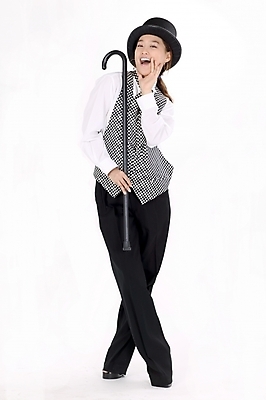 포토 JPG 스튜디오촬영 전신 모델 직업 모자 여자 포즈 모션 지팡이 실내 한명 서기 미소 사람 정장 턱시도 이벤트 20대 성인 한국인 마술 마술사 여자만 여자한명만 성인여자만 청년만 청년여자만 성인한명만 청년여자한명만 성인여자한명만 성인만 국내포토 1 잡화 옷 표정 동양인 청년 내부 파일형식