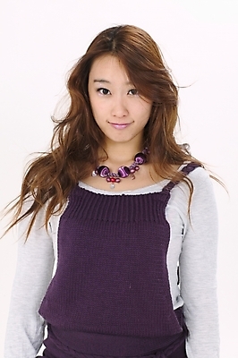 포토 JPG 스튜디오촬영 모델 여자 포즈 모션 실내 한명 미소 사람 이벤트 상반신 20대 성인 한국인 여자만 여자한명만 성인여자만 청년만 청년여자만 성인한명만 청년여자한명만 성인여자한명만 성인만 국내포토 1 표정 동양인 청년 내부 파일형식