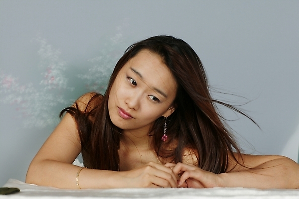 포토 JPG 스튜디오촬영 모델 긴머리 여자 포즈 모션 생머리 날리기 실내 한명 사람 상반신 20대 성인 옆모습 청춘 머리카락 기댐 매력적 한국인 어깨 여자만 여자한명만 성인여자만 청년만 청년여자만 성인한명만 청년여자한명만 성인여자한명만 성인만 국내포토 1 헤어스타일 뷰포인트 컨셉 동양인 청년 내부 신체부위 머리 파일형식