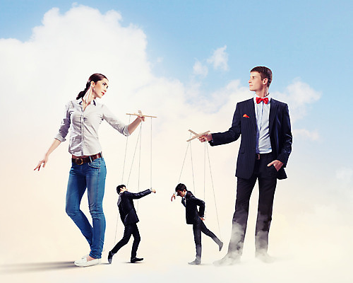 포토 JPG 해외이미지 백인 손 여자 남자 감정 얼굴 밧줄 줄 인형 포즈 컨셉 셔츠 비즈니스 사업가 노동자 매달리기 사람 성인 세명 힘 표현 대표 묶기 종업원 경영자 지휘 마리오네트 경영 고용 꼭두각시 신앙심 정중 제어 착취 치프 해외202004 해외포토 서양인 직업 상의 모션 신체부위 구직 리더 채용 파일형식