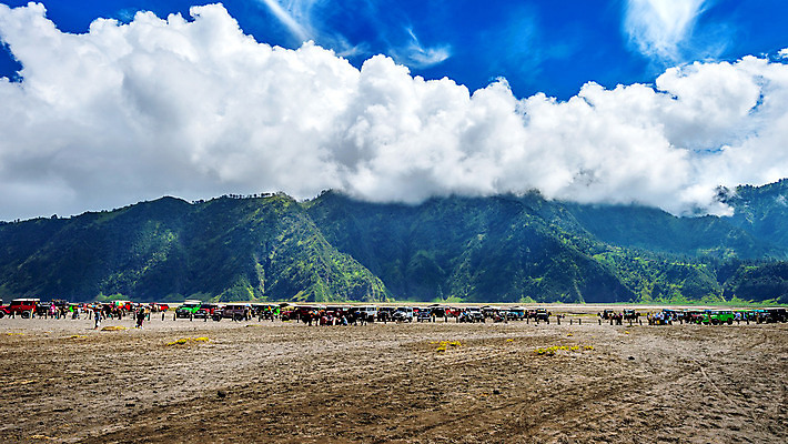 포토 JPG 해외이미지 나무 구름 공원 아시아 여행 백그라운드 자연 하늘 아침 산 파노라마 풍경 사람없음 야외 여름 일출 일몰 안개 신선 연기 숲 화산 인도네시아 분화구 동쪽 뿌연 전국 해외202004 해외포토 주간 자연요소 식물 계절 공공시설 나라 날씨 촬영기법 노을 방향 생태계 파일형식