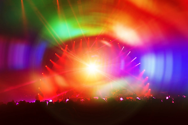 포토 JPG 해외이미지 라이프스타일 남자 행복 음악 백그라운드 놀이 휴가 전등 새해 기념 사람 이벤트 사람없음 빛 청춘 컬러풀 파티 축제 콘서트 기쁨 무대 축하 부채 그룹 군중 야간 DJ 클럽 디스코 쇼 팝 유흥 해외202004 해외포토 자연요소 감정 컬러 컨셉 문화예술 조명 생활 공연 춤 파일형식