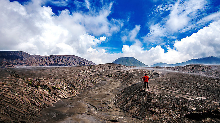 포토 JPG 해외이미지 나무 구름 공원 아시아 여행 백그라운드 자연 하늘 아침 산 파노라마 풍경 사람없음 야외 여름 일출 일몰 안개 신선 연기 숲 화산 인도네시아 분화구 동쪽 뿌연 전국 해외202004 해외포토 주간 자연요소 식물 계절 공공시설 나라 날씨 촬영기법 노을 방향 생태계 파일형식