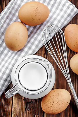 포토 JPG 해외이미지 음료 음식 백그라운드 농업 재료 유리 탁자 부활절 건강 요리 사람없음 목재 농장 갈색 주방 식사 어둠 우유 흰색 시골 신선 조끼 액체 상품 크림 묘사 준비 유기농 날것 레시피 요거트 유리주전자 단백질 요구르트 칼슘 해외202004 해외포토 나무 웰빙 기념일 산업 컬러 가구 재질 주전자 유제품 외투 영양소 파일형식