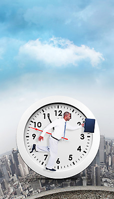 포토 JPG 해외이미지 남자 시계 서류가방 비즈니스 하늘 한명 성인 건물 컴퓨터그래픽 30대 도시풍경 달리기 디지털 흰색 잡기 도시 시간 비즈니스맨 카운트다운 해외202004 해외포토 1 건축물 컬러 가방 모션 사람 풍경 그래픽 장년 직장인 파일형식