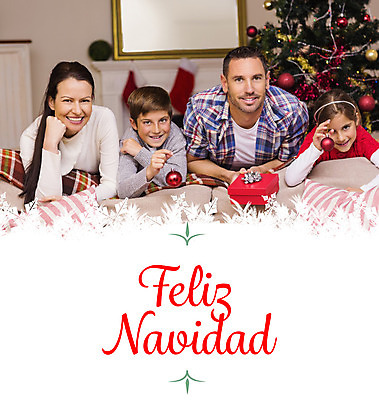 포토 JPG 해외이미지 백인 라이프스타일 디자인 여자 남자 딸 행복 아들 어린이 포즈 크리스마스 겨울 거실 산타모자 가정 가족 엄마 크리스마스카드 함께함 따뜻함 선물 사랑 소년 여러명 성인 장식 30대 소파 크리스마스트리 평화 축제 기댐 방 장식볼 축하 메시지 아빠 국경 해외202004 해외포토 서양인 모자_잡화 계절 기념일 감정 다수 컨셉 의자 관계 모션 카드_감사 사람 생활 장년 파일형식