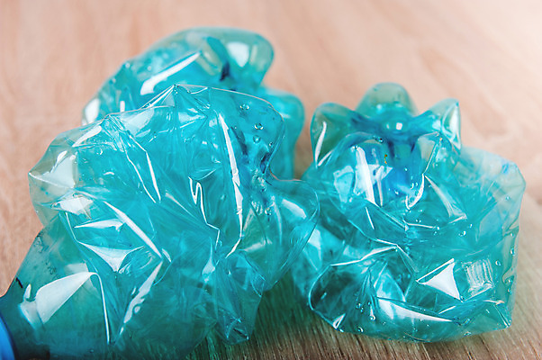 포토 JPG 해외이미지 사람없음 재활용 오염 쓰레기 폐기물 플라스틱 플라스틱병 해외202004 해외포토 재질 친환경 병_담는 파일형식