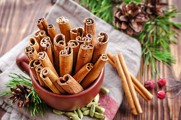 포토 JPG 해외이미지 음식 백그라운드 재료 탁자 요리 사람없음 장식 갈색 주방 축제 나뭇가지 조미료 막대기 달콤 향신료 오브젝트 향 시나몬 해외202004 해외포토 나무 컬러 가구 맛 향미료 파일형식