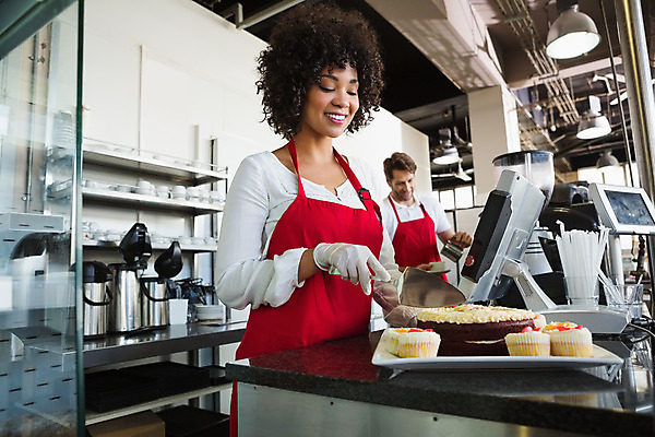 포토 JPG 해외이미지 백인 라이프스타일 여자 남자 행복 커피 음식 장갑 유니폼 비즈니스 청소년 노동자 실내 서기 20대 성인 두명 30대 케이크 상점 식당 앞치마 카페 빵집 업무 자르기 종업원 웨이터 계산대 직원 서비스 바리스타 카페테리아 주인 해외202004 해외포토 서양인 직업 잡화 옷 감정 음료 모션 디저트 사람 청년 내부 생활 장년 작업 파일형식