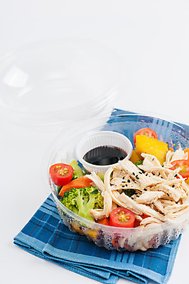 포토 JPG 해외이미지 전통 음식 백그라운드 채소 재료 건강 요리 사람없음 상자 주방 식당 일본 요리사 식사 저녁식사 치킨 샐러드 신선 고급 맛 준비 내추럴 점심식사 스타일 맛있는 해외202004 해외포토 직업 아시아 컨셉 상점 닭고기요리 파일형식