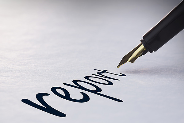 포토 JPG 해외이미지 종이 텍스트 사람없음 단어 만년필 정보 기록 보고서 페이지 계좌 유행어 해외202004 해외포토 문자 금융 펜 유행 파일형식