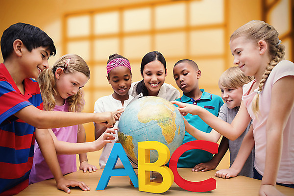 포토 JPG 해외이미지 백인 직업 학생 긴머리 알파벳 여자 교육 남자 행복 지구 어린이 지도 창문 교실 학교 책장 함께함 초등학교 서기 미소 소년 여러명 성인 건물 컴퓨터그래픽 책 30대 빛 학습 도시풍경 컬러풀 세계 지구본 디지털 교사 방 행성 도시 가르침 도서관 검은머리 신학기 대학교 히스패닉 개발 지리 초보 혼혈 고등교육 해외202004 해외포토 서양인 헤어스타일 건축물 영어 감정 컬러 가구 다수 컨셉 모션 표정 사람 풍경 그래픽 장년 우주 다문화 파일형식