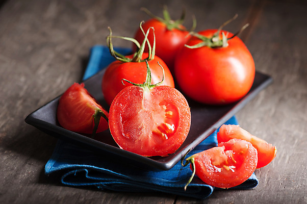 포토 JPG 해외이미지 음식 백그라운드 다이어트 토마토 채소 재료 건강 요리 사람없음 목재 주방 샐러드 수확 시골 신선 시장 먹기 허브 준비 유기농 날것 내추럴 채식주의자 맛있는 해외202004 해외포토 나무 식물 웰빙 농업 모션 채식 파일형식