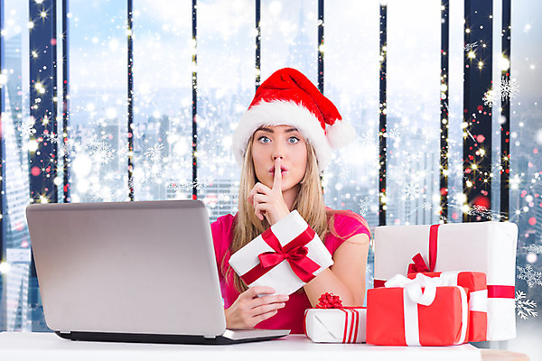 포토 JPG 해외이미지 백인 응시 여자 행복 리본 크리스마스 산타모자 창문 손가락 선물 한명 미소 사람 성인 건물 노트북 빛 쇼핑 도시풍경 금발 고층빌딩 축제 침묵 방 축하 도시 온라인쇼핑 전자상거래 스타일 성인여자한명만 해외202004 해외포토 서양인 모자_잡화 1 헤어스타일 건축물 손 시선 기념일 감정 컨셉 표정 풍경 빌딩 전자제품 소리 온라인 여자한명만 성인여자만 파일형식