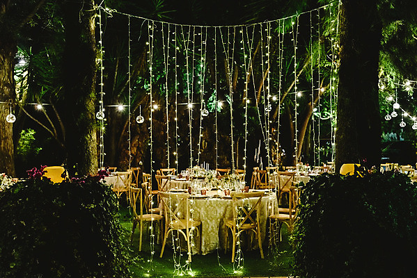 포토 JPG 해외이미지 디자인 드레스 꽃 분홍색 꽃다발 결혼 백그라운드 꽃무늬 패턴 신혼부부 자연 탁자 결혼식 사랑 이벤트 사람없음 장식 초록색 장미 파티 요식업 식당 식사 봄 낭만 식탁보 흰색 축하 고급 우아함 배열 약혼 설정 접수 해외202004 해외포토 식물 부부 옷 계절 감정 산업 컬러 가구 컨셉 무늬 상점 생태계 약속 신혼 파일형식