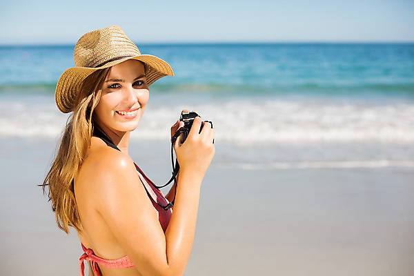 포토 JPG 해외이미지 백인 라이프스타일 응시 여자 바다 한명 서기 들기 상반신 20대 성인 취미 야외 옆모습 비키니 카메라 맑음 사진촬영 잡기 성인여자한명만 해외202004 해외포토 서양인 1 시선 수영복 뷰포인트 모션 날씨 사람 청년 생활 전자제품 촬영 여자한명만 성인여자만 파일형식