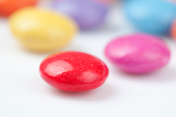 포토 JPG 해외이미지 사람없음 컬러풀 과자 초콜릿 원형 달콤 흰배경 해외202004 해외포토 도형 컬러 백그라운드 디저트 흰색 맛 파일형식