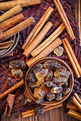 포토 JPG 해외이미지 사람없음 하이앵글 쌓기 달콤 설탕 시나몬스틱 해외202004 해외포토 뷰포인트 모션 맛 시나몬 파일형식