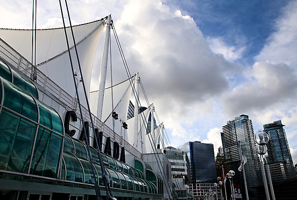포토 JPG 해외이미지 바다 여행 캐나다 파노라마 풍경 사람없음 건물 물 도시풍경 반사 항구 도시 도심 태평양 스카이라인 벤쿠버 해외202004 해외포토 자연요소 건축물 북아메리카 교통시설 촬영기법 파일형식