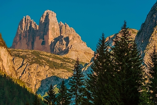 포토 JPG 해외이미지 자연 산 풍경 사람없음 가로 이탈리아 정상 내추럴 절정 해외202004 해외포토 유럽 생태계 파일형식