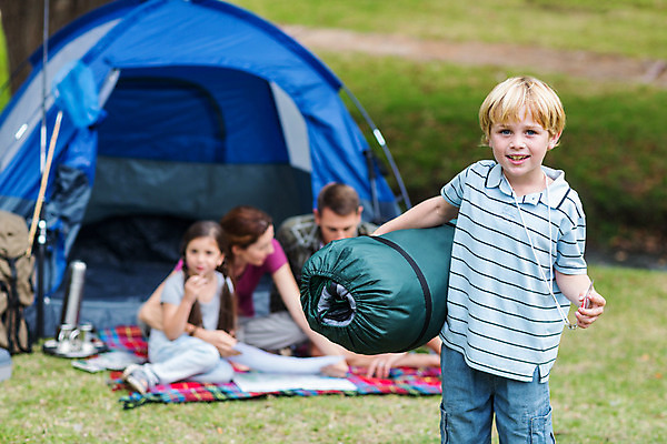 포토 JPG 해외이미지 나무 백인 라이프스타일 여자 남자 딸 행복 아들 어린이 가족 자연 엄마 휴가 함께함 텐트 사랑 앉기 소년 잔디 여러명 성인 야외 초록색 30대 부모 봄 캠핑 시골 아빠 캠핑장 해외202004 해외포토 서양인 식물 계절 감정 컬러 다수 컨셉 관계 모션 레저 캠핑도구 사람 생활 장년 생태계 파일형식