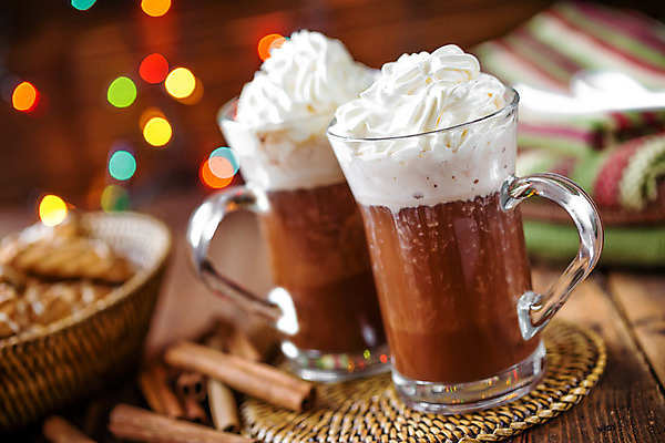 포토 JPG 해외이미지 행복 커피 음료 음식 겨울 유리 탁자 디저트 따뜻함 사람없음 컵 쿠키 초콜릿 머그컵 축하 뜨거움 액체 달콤 코코아 카카오 맛있는 해외202004 해외포토 식기 계절 감정 가구 컨셉 재질 맛 파일형식