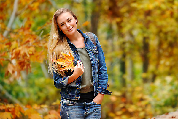 포토 JPG 해외이미지 나무 백인 모델 라이프스타일 계절 공원 여자 행복 여행 백그라운드 잎 자연 날씨 한명 미소 사람 성인 야외 햇빛 노란색 유행 맑음 기쁨 가을 잡기 숲 성인여자한명만 해외202004 해외포토 서양인 식물 1 공공시설 감정 컬러 모션 표정 생활 태양 생태계 여자한명만 성인여자만 파일형식