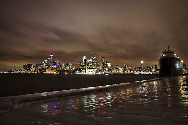 포토 JPG 해외이미지 여행 캐나다 사람없음 건물 도시풍경 일출 탑 항구 고층빌딩 새벽 도시 도심 큼 스카이라인 토론토 해외202004 해외포토 자연요소 건축물 북아메리카 교통시설 풍경 빌딩 노을 크기 파일형식