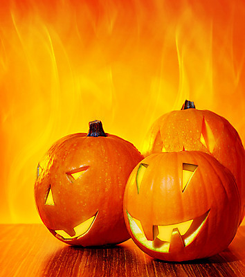 포토 JPG 해외이미지 전통 계절 음식 백그라운드 채소 촛불 호박 불 불꽃 미소 웃음 사람없음 장식 빛 노란색 파티 할로윈 가을 등불 램프 축하 야간 오브젝트 잭 빛망울 10월 잭오랜턴 해외202004 해외포토 자연요소 컬러 컨셉 초 조명 표정 이벤트 날짜 파일형식