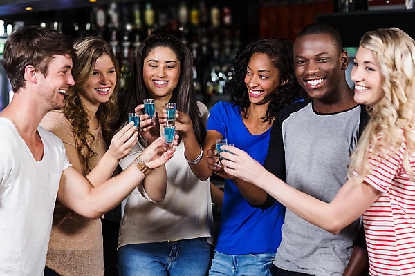 포토 JPG 해외이미지 백인 여자 남자 행복 음악 과일 응원 함께함 실내 미소 웃음 사람 이벤트 여러명 20대 성인 파란색 파티 검은색 우정 축하 잡기 바 동료 흥분 건배 축배 성인만 정확 해외202004 해외포토 서양인 감정 컬러 다수 컨셉 관계 모션 문화예술 표정 청년 내부 친구 파일형식