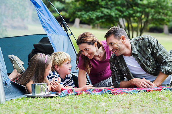 포토 JPG 해외이미지 나무 백인 라이프스타일 여자 남자 딸 행복 아들 어린이 가족 자연 엄마 휴가 함께함 텐트 사랑 앉기 소년 잔디 여러명 성인 야외 초록색 30대 부모 봄 캠핑 시골 아빠 캠핑장 해외202004 해외포토 서양인 식물 계절 감정 컬러 다수 컨셉 관계 모션 레저 캠핑도구 사람 생활 장년 생태계 파일형식