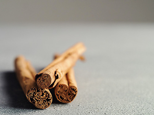 포토 JPG 해외이미지 음식 백그라운드 재료 텍스트 건조 사람없음 장식 갈색 주방 회색 조미료 막대기 달콤 가득함 향신료 오브젝트 유기농 향 시나몬 카피스페이스 맛있는 해외202004 해외포토 웰빙 컬러 공백 맛 향미료 파일형식