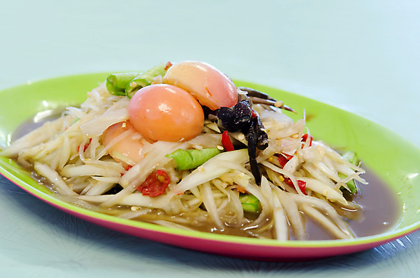 포토 JPG 해외이미지 접시 음식 토마토 채소 고추 요리 사람없음 초록색 샐러드 게 매움 날것 쌀국수 태국음식 파파야 해외202004 해외포토 식기 컬러 갑각류 맛 열대과일 국수 동양음식 베트남음식 파일형식