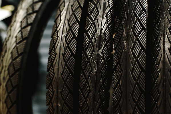 포토 JPG 해외이미지 도로 스포츠 새로움 매달리기 건강 사람없음 운동 금속 자전거 검은색 장비 바퀴 그룹 승차 주차 오브젝트 속도 싱글 순환 타이어 고무 바이킹 많음 해외202004 해외포토 길 컬러 컨셉 교통시설 모션 재질 바이크 파일형식