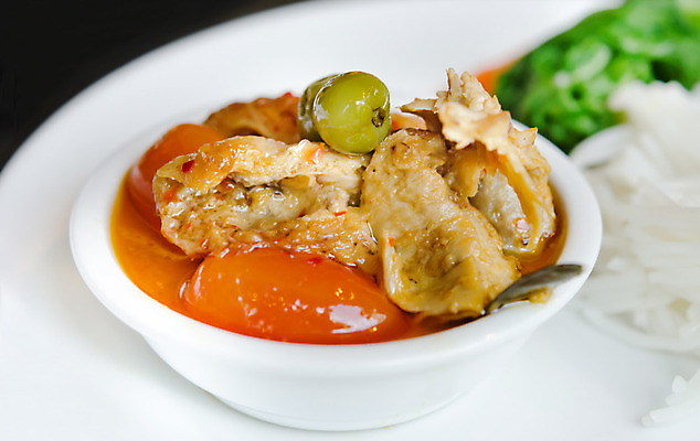 포토 JPG 해외이미지 접시 아시아 채소 태국 고추 밥 피망 오리 요리 동양인 사람없음 빨간색 식사 중국 흰색 굽기 카레 폭식 해외202004 젓기 해외포토 식기 나라 음식 컬러 모션 조류 인종 구이 파일형식