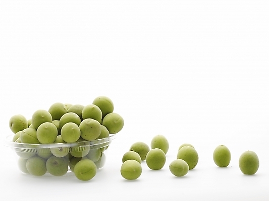 포토 JPG 열매 음식 컬러 과일 실내 누끼 근접촬영 사람없음 가로 초록색 농작물 하이앵글 여러개 매실 국내포토 식물 뷰포인트 다수 농업 내부 파일형식