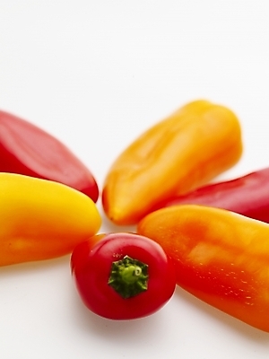 포토 JPG 스튜디오촬영 식물 음식 채소 식재료 피망 파프리카 실내 근접촬영 사람없음 빨간색 세로 농작물 노란색 국내포토 뷰포인트 컬러 농업 내부 파일형식