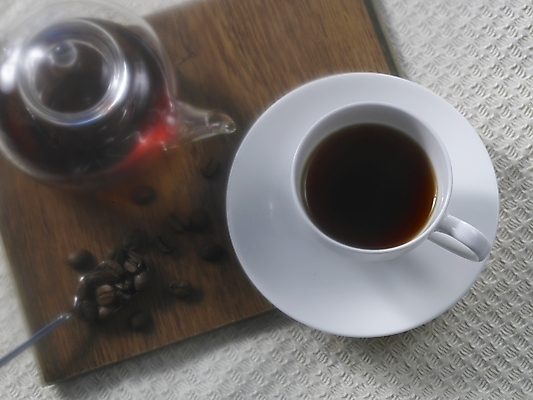 포토 JPG 스튜디오촬영 커피 음료 음식 주전자 쟁반 실내 사람없음 하이앵글 숟가락 원두 커피잔 찻잔 티스푼 찻주전자 원두커피 유리주전자 국내포토 뷰포인트 유리 주방용품 잔 수저 내부 파일형식