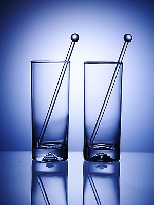 포토 JPG 스튜디오촬영 식기 생활용품 주방용품 조명 잔 실내 그림자 사람없음 세로 빛 반사 유리막대 국내포토 내부 막대 오브젝트 파일형식