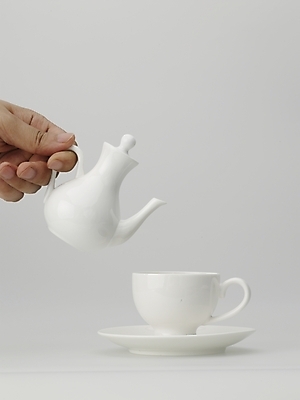 포토 JPG 스튜디오촬영 손 커피 음료 음식 생활용품 실내 신체부위 커피잔 찻잔 크리머 국내포토 잔 사람 내부 오브젝트 파일형식