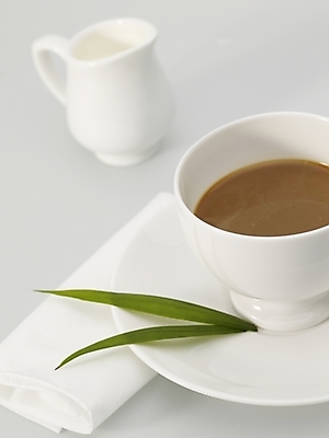 포토 JPG 스튜디오촬영 커피 음료 음식 잎 나뭇잎 실내 근접촬영 사람없음 초록색 하이앵글 커피잔 찻잔 냅킨 크리머 국내포토 식물 뷰포인트 컬러 잔 내부 파일형식