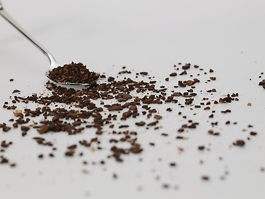 포토 JPG 스튜디오촬영 커피 실내 근접촬영 사람없음 갈색 숟가락 원두 흰색 티스푼 원두커피 커피가루 국내포토 음료 뷰포인트 컬러 수저 내부 가루 파일형식