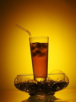 포토 JPG 스튜디오촬영 실루엣 음료 잔 실내 빨대 사람없음 컵 여름 얼음 차 컵받침 아이스티 국내포토 자연요소 식기 계절 촬영기법 내부 받침대 파일형식