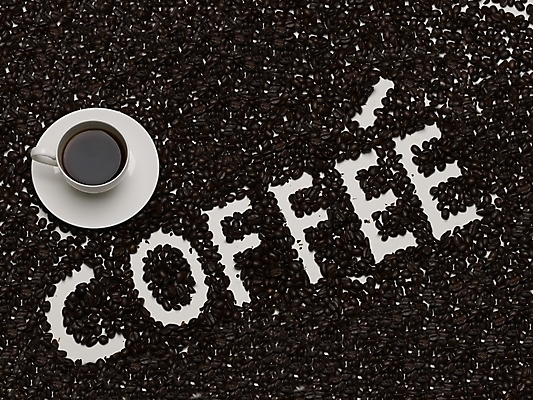 포토 JPG 스튜디오촬영 문자 기호 알파벳 커피 음료 음식 대문자 실내 사람없음 하이앵글 검은색 원두 커피잔 찻잔 컵받침 원두커피 국내포토 영어 뷰포인트 컬러 잔 내부 받침대 파일형식