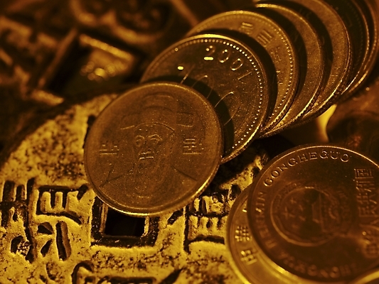 포토 JPG 스튜디오촬영 돈 실내 근접촬영 사람없음 가로 금융 경제 동전 백원 오브젝트 외화 국내포토 뷰포인트 내부 재산 파일형식