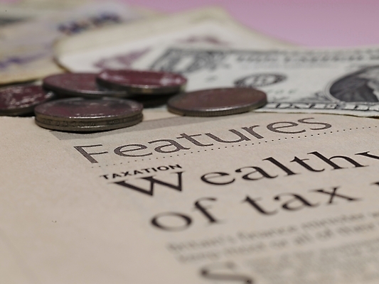 포토 JPG 스튜디오촬영 지폐 돈 실내 근접촬영 사람없음 가로 금융 경제 동전 신문 오브젝트 외화 국내포토 뷰포인트 내부 간행물 뉴스 재산 파일형식